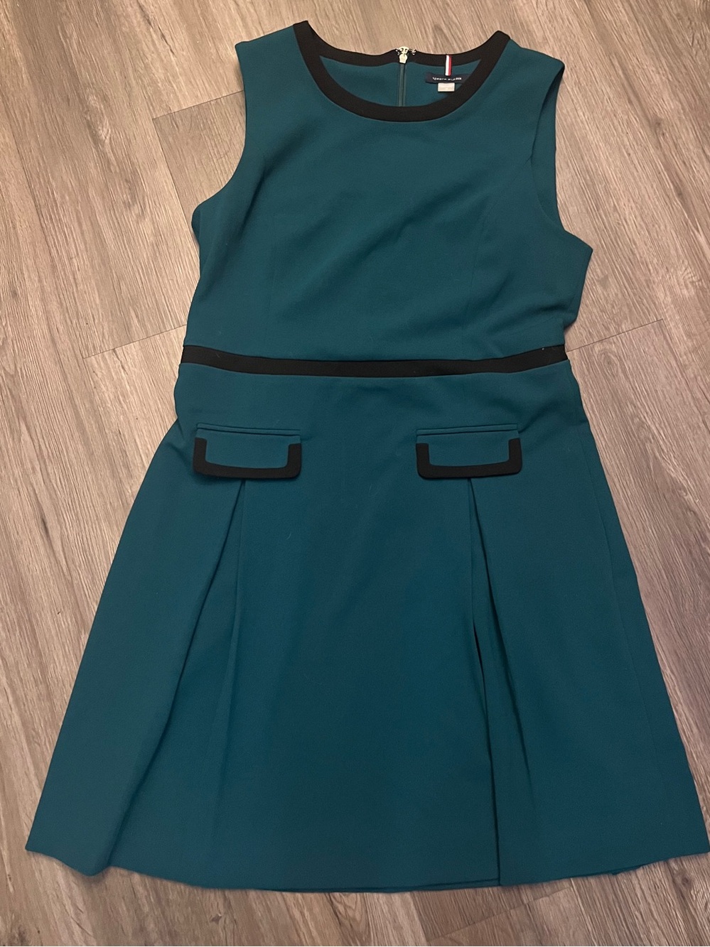 Tommy Hilfiger Kelly's green sleeveless mid length pleated dress black trim